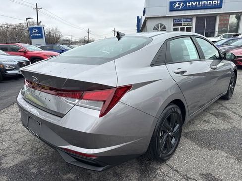 Used 2023 Hyundai Elantra SEL image 14