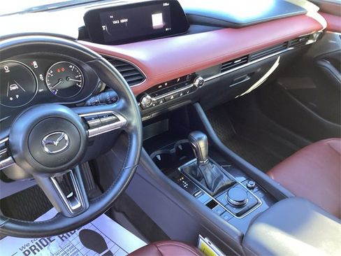 Used 2020 MAZDA MAZDA3 Premium image 25