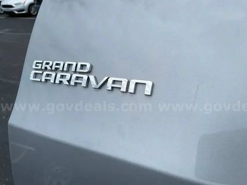 Used 2013 Dodge Grand Caravan SE FWD image 27