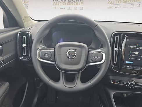 New 2026 Volvo XC40 B5 Core w/ Climate Package AWD/4WD image 12