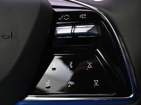 New 2026 Cadillac Optiq Sport 2 w/ LPO, Floor Liner Package RWD image 33