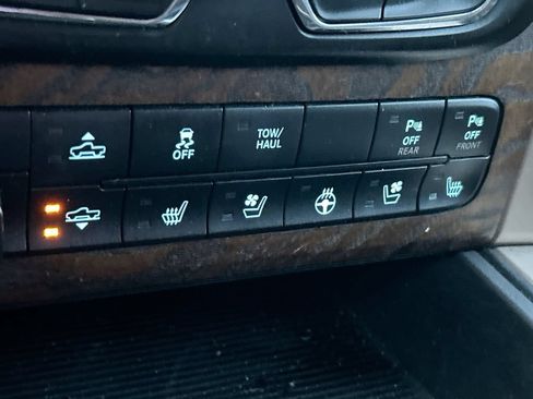 Used 2014 RAM 1500 Laramie Longhorn w/ Convenience Group AWD/4WD image 36