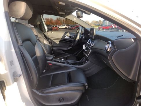 Used 2019 Mercedes-Benz GLA 250 GLA 250 image 12