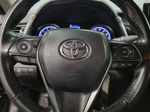 Used 2021 Toyota Camry SE FWD image 17