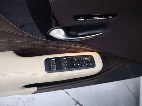 Used 2020 Lexus LS 500 w/ Interior Upgrade Package image 15