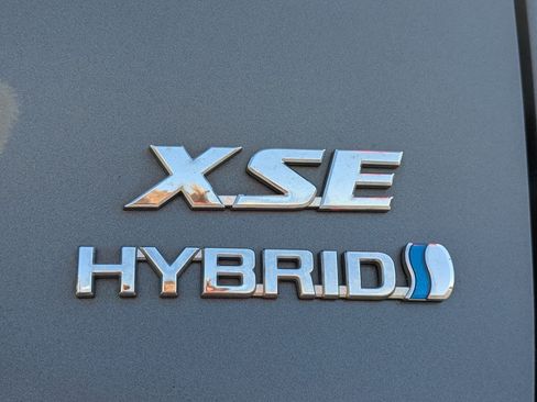 Used 2021 Toyota RAV4 XSE AWD/4WD image 12