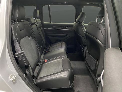 New 2026 Jeep Grand Cherokee Laredo image 34