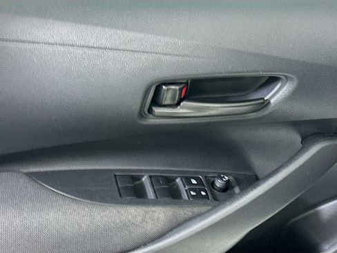 Used 2025 Toyota Corolla LE image 15