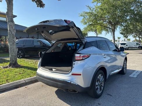 Used 2018 Nissan Murano SV FWD image 21