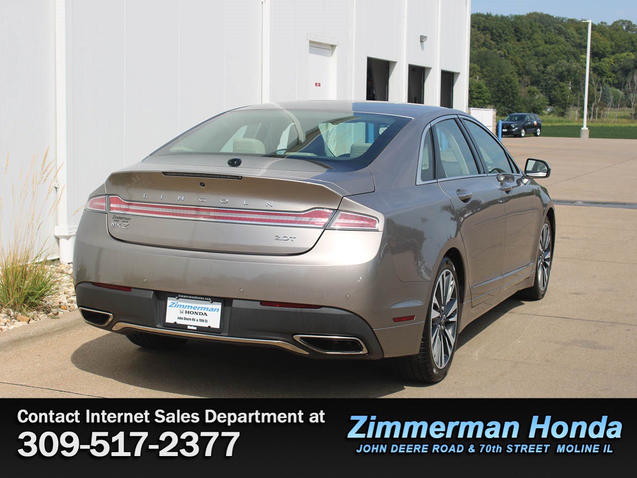 Used 2018 Lincoln MKZ Reserve FWD image 2