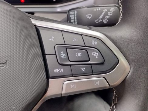 New 2025 Volkswagen Taos SE image 27