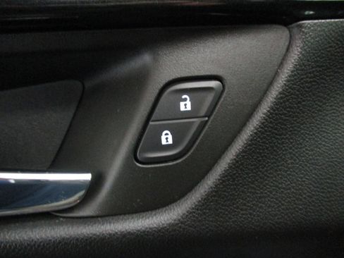 Used 2024 Chevrolet TrailBlazer RS w/ Convenience Package image 17