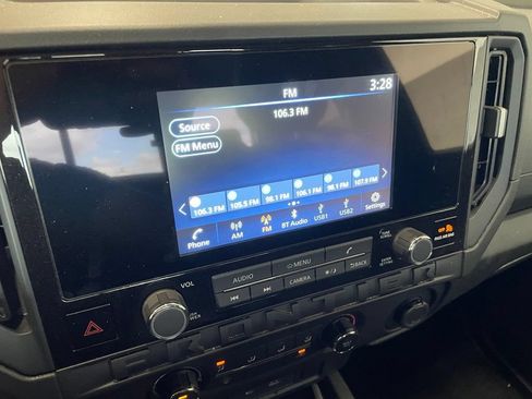 Used 2025 Nissan Frontier S RWD image 15