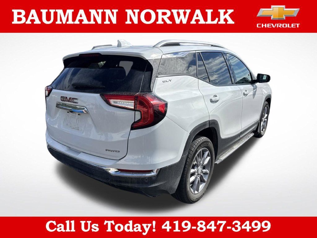 Used 2022 GMC Terrain SLT AWD/4WD image 4