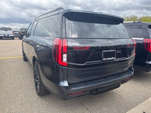 New 2026 Ford Expedition Max Platinum w/ Stealth Performance Package AWD/4WD image 28