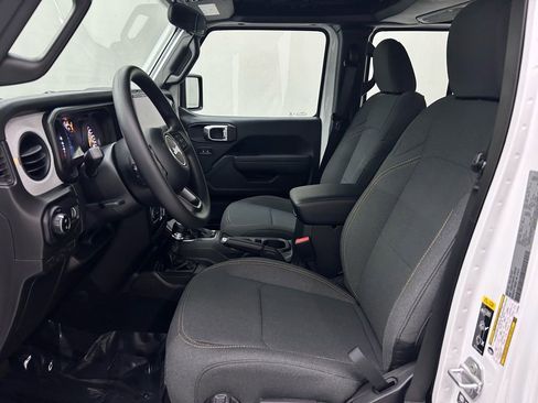 New 2026 Jeep Gladiator Sport AWD/4WD image 12