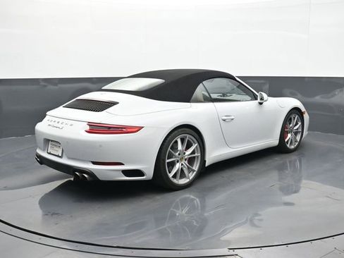 Certified 2019 Porsche 911 Carrera S RWD image 19
