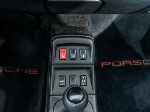 Used 1997 Porsche 911 Carrera RWD image 20