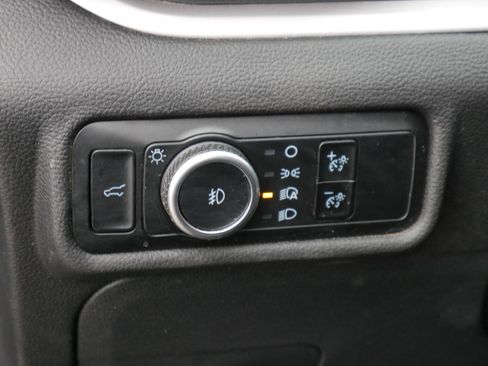 Certified 2024 Ford Explorer XLT w/ Equipment Group 202A image 5