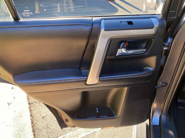 Used 2014 Toyota 4Runner SR5 Premium AWD/4WD image 10