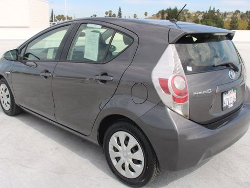 Used 2012 Toyota Prius C Two FWD image 5