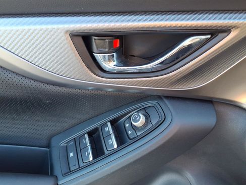 Used 2023 Subaru Crosstrek 2.5i Limited w/ Moonroof Package image 23