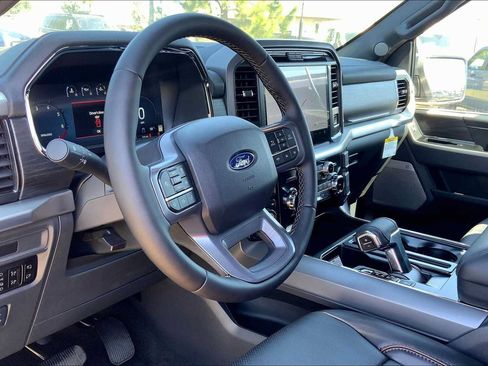 Used 2025 Ford F150 Lariat w/ Equipment Group 501A Mid AWD/4WD image 8