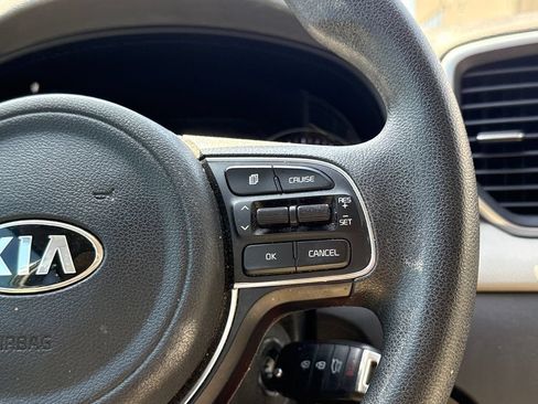 Used 2018 Kia Sportage LX FWD image 22