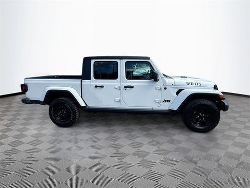 Used 2022 Jeep Gladiator Willys image 5