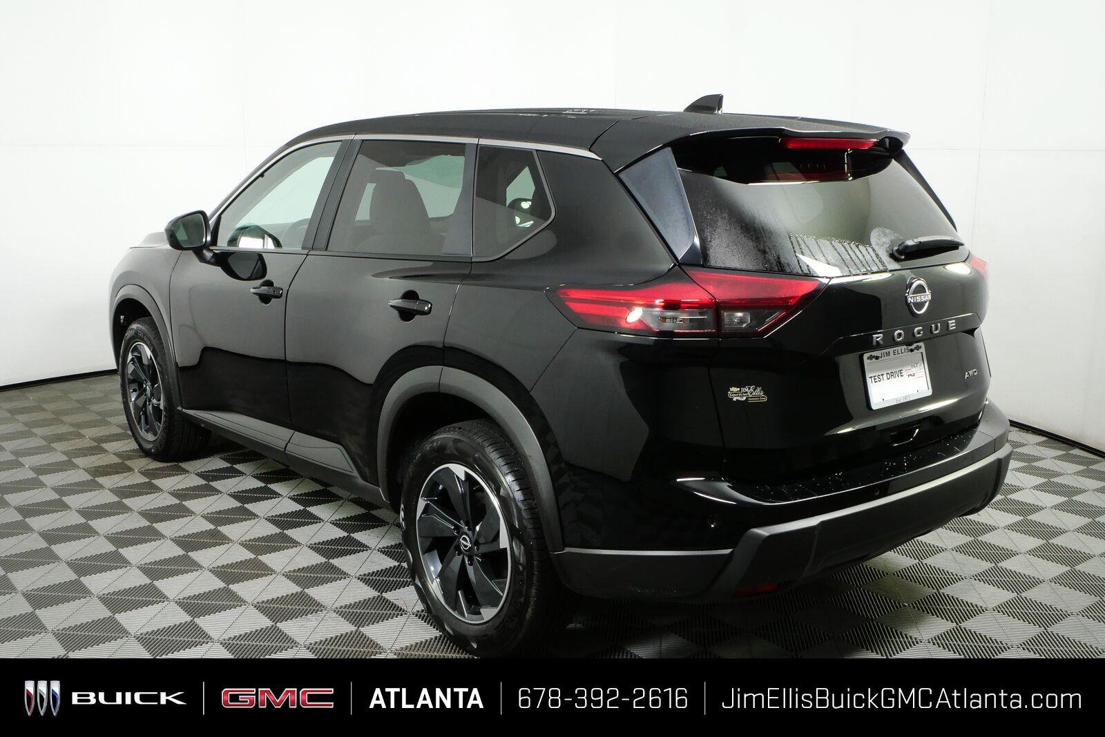 Used 2025 Nissan Rogue SV AWD/4WD image 28