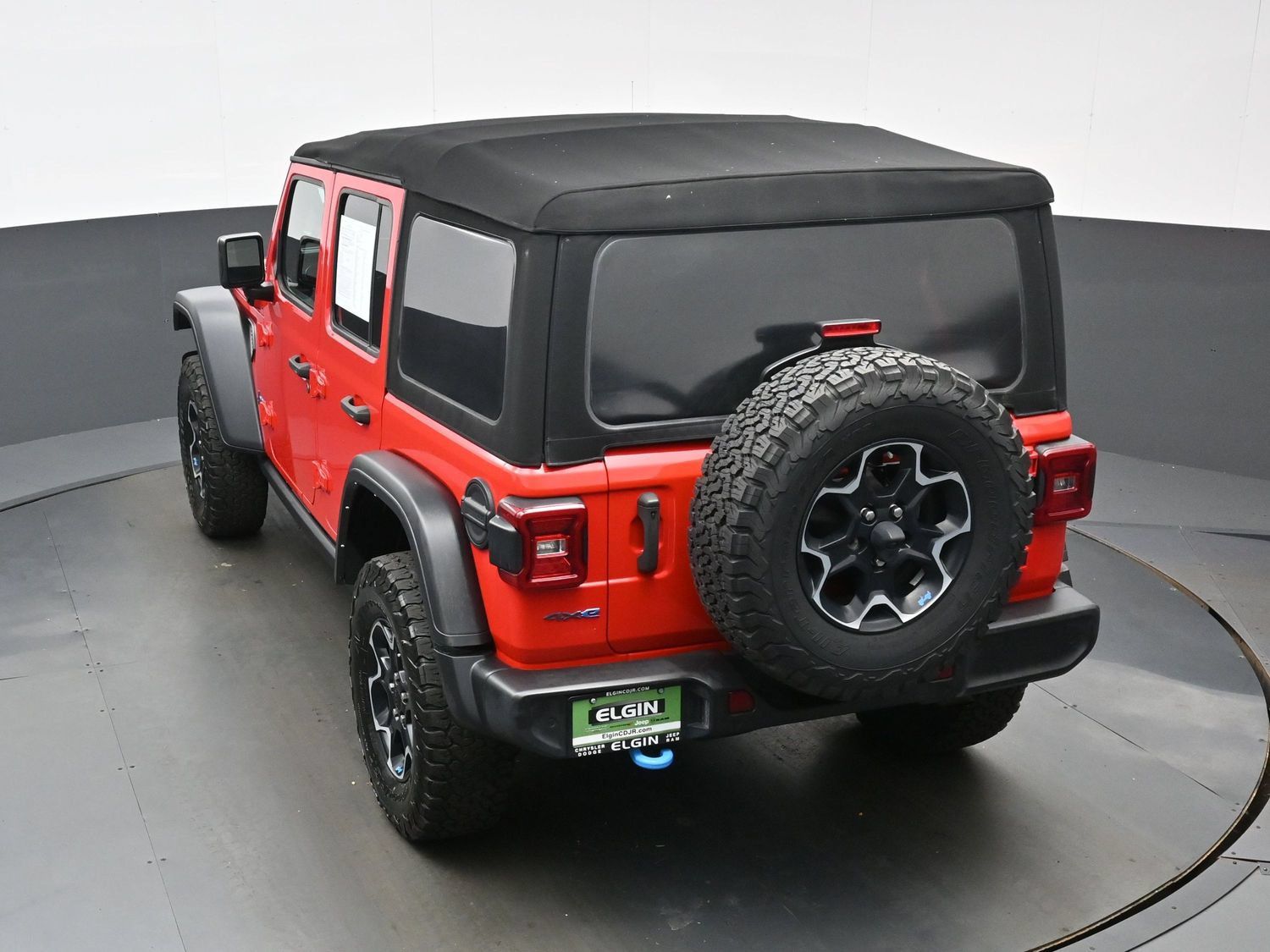 Used 2022 Jeep Wrangler Unlimited Rubicon 4xe w/ Cold Weather Group AWD/4WD image 37