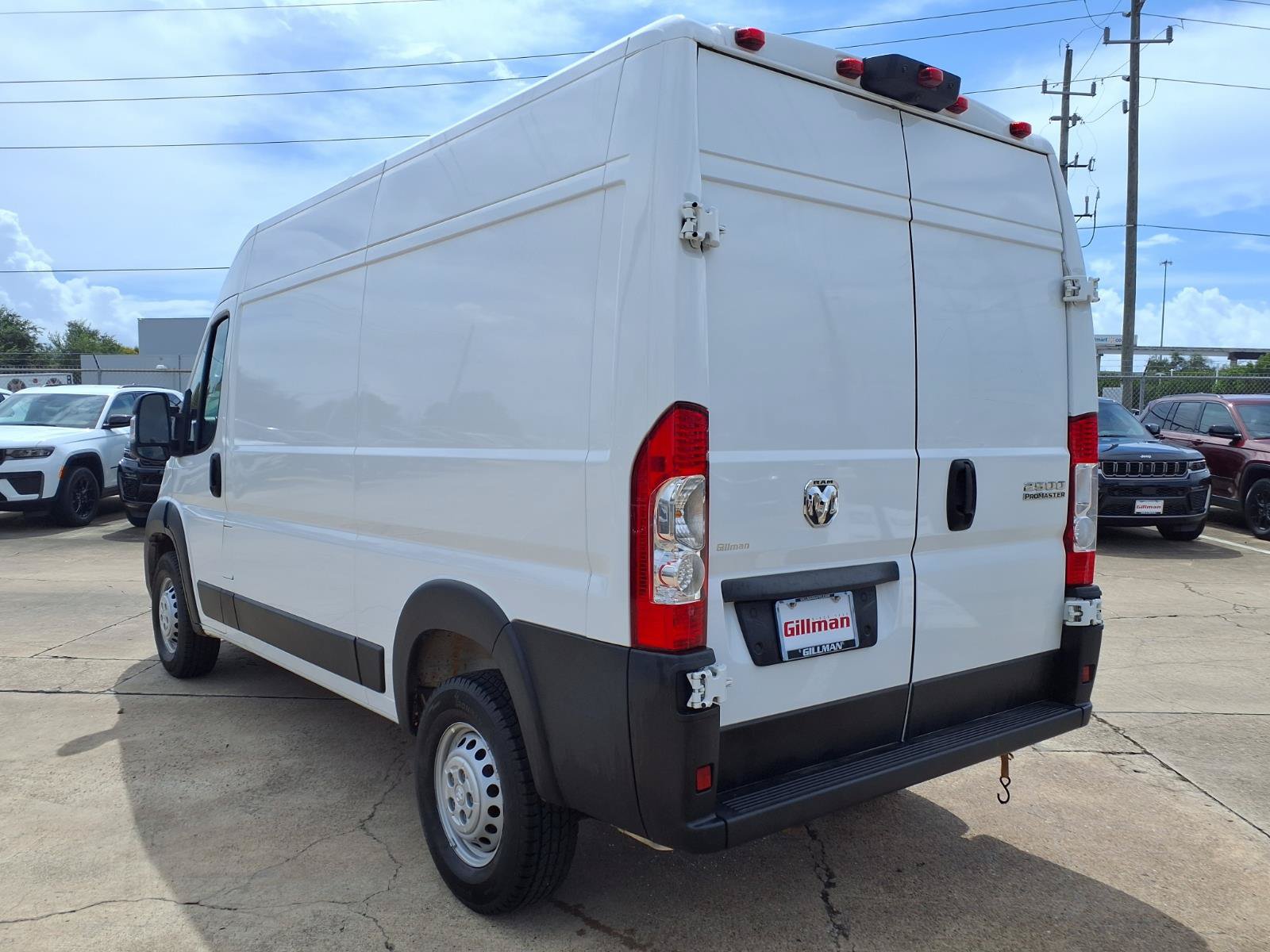 Used 2025 RAM ProMaster 2500 w/ Convenience Group FWD image 4