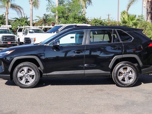 Used 2022 Toyota RAV4 XLE image 5