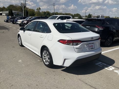 Used 2024 Toyota Corolla LE image 5