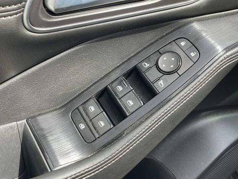 Used 2021 Nissan Rogue SV w/ Premium Package FWD image 19
