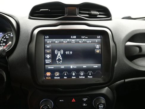 Used 2023 Jeep Renegade Latitude AWD/4WD image 15