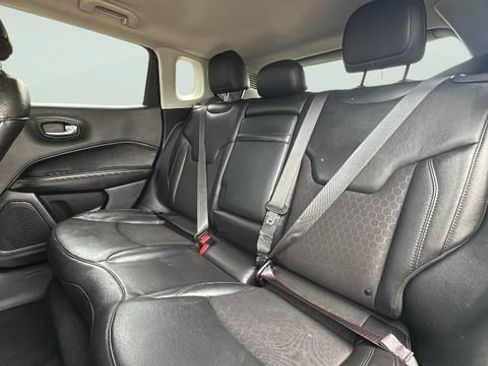 Used 2019 Jeep Compass Latitude AWD/4WD image 24