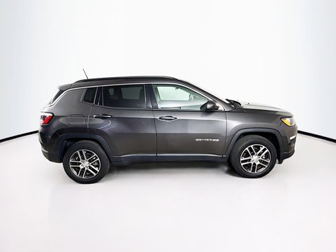 Used 2018 Jeep Compass Latitude w/ Popular Equipment Group image 2