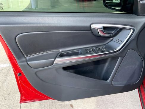 Used 2018 Volvo S60 T6 R-Design Platinum image 21