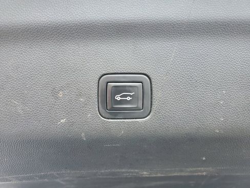 Used 2023 Chevrolet Suburban Z71 w/ Z71 Off-Road Package image 36