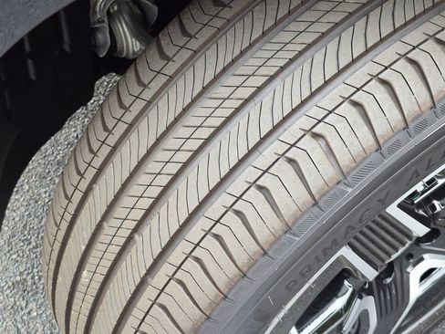 New 2027 Mercedes-Benz GLC 300 4MATIC image 12