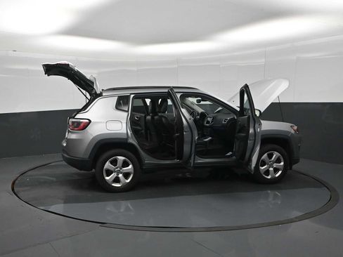 Used 2018 Jeep Compass Latitude w/ Popular Equipment Group AWD/4WD image 59