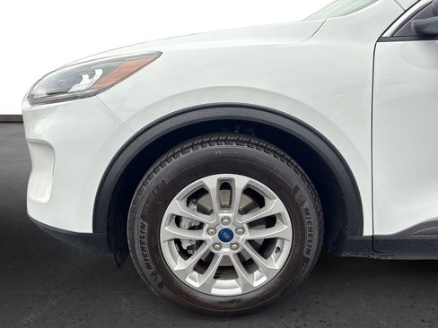 Used 2022 Ford Escape SE image 13