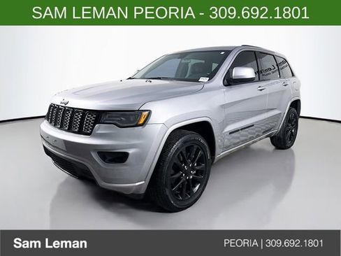 Used 2021 Jeep Grand Cherokee Laredo X image 3
