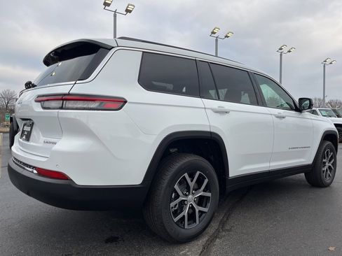 New 2025 Jeep Grand Cherokee L Limited w/ Luxury Tech Group II image 46