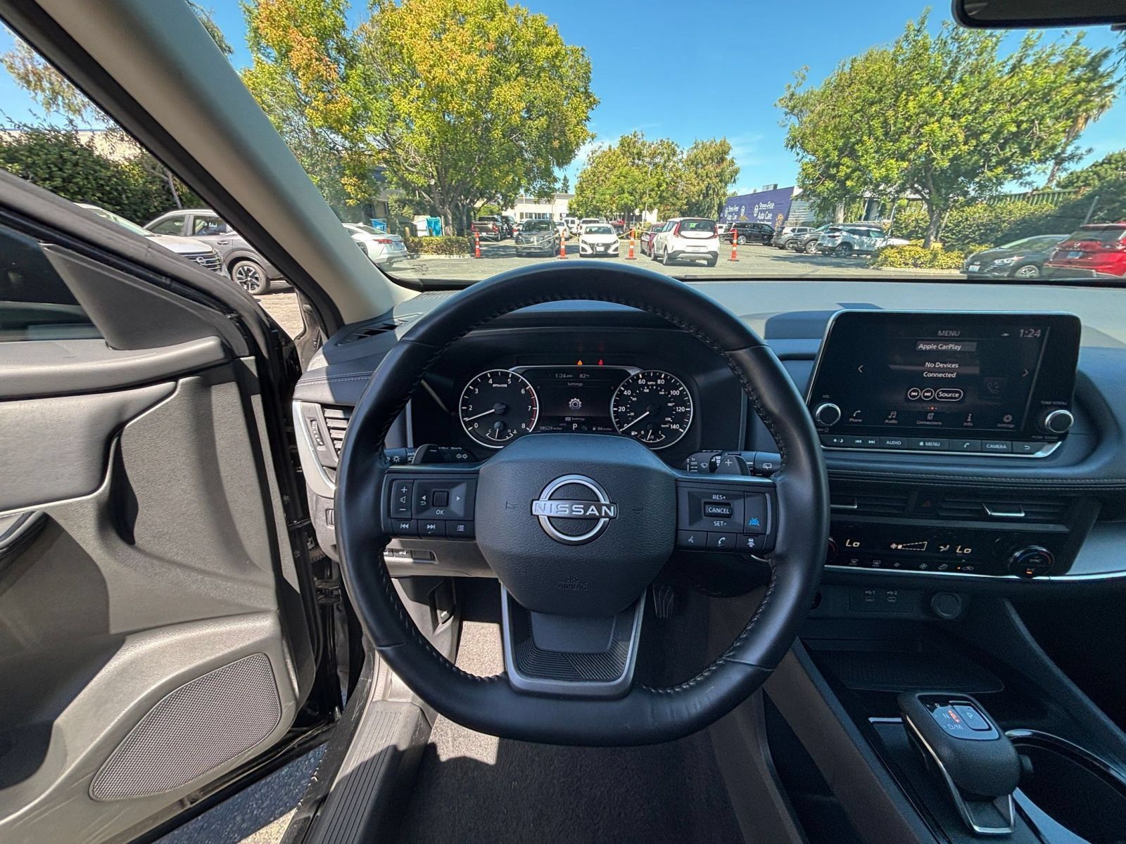 Used 2025 Nissan Rogue SV AWD/4WD image 35