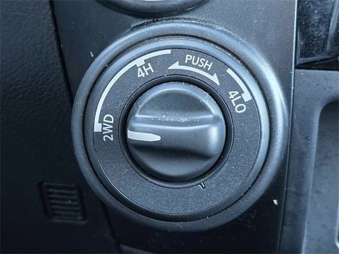 Used 2021 Nissan Titan PRO-4X w/ Pro-4x Utility Package image 27