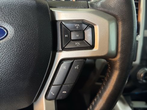 Used 2020 Ford F150 Lariat w/ Equipment Group 502A Luxury AWD/4WD image 24