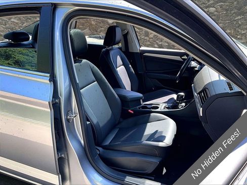 Used 2019 Volkswagen Jetta R-Line FWD image 7