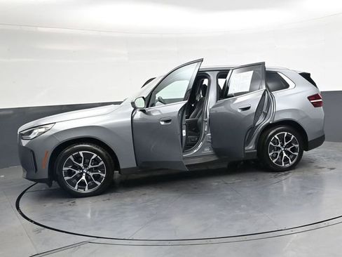 Used 2025 BMW X3 xDrive30i AWD/4WD image 37